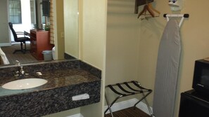 Dutxa, assecador de cabells i tovalloles 