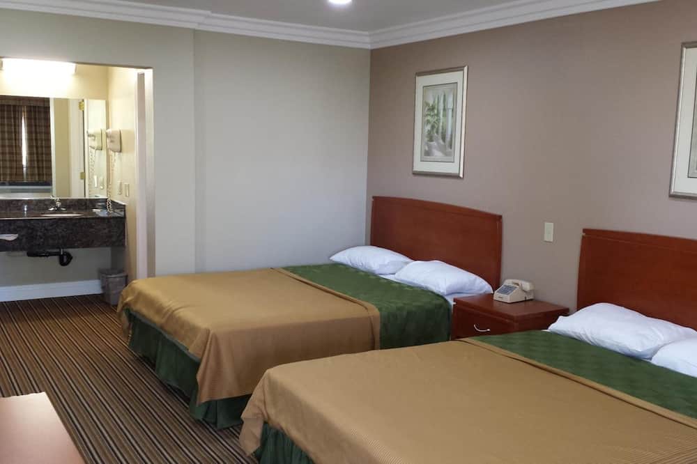 Regency Inn And Suites