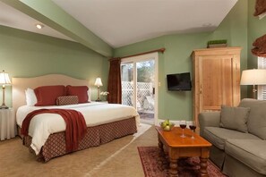 Premium bedding, in-room safe, iron/ironing board, free WiFi