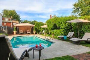 Outdoor pool, sun loungers