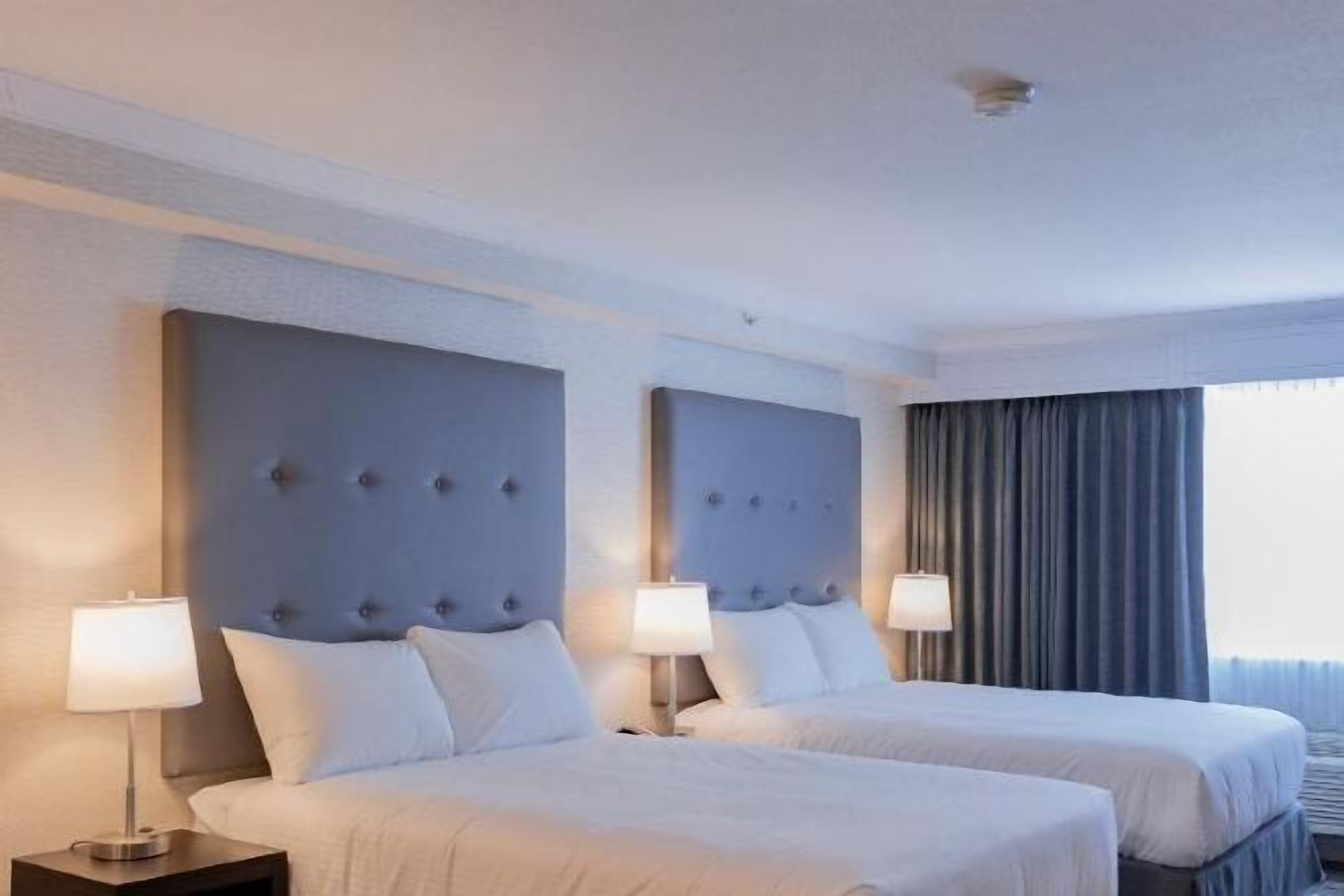 Ropa de cama de alta calidad y cortinas blackout 