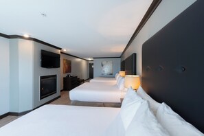 Premium bedding, blackout curtains, iron/ironing board, free WiFi - Prestige Treasure Cove Resort (Prince George)