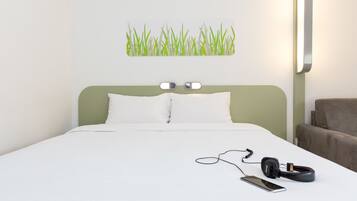 Ropa de cama de alta calidad, escritorio, cortinas opacas