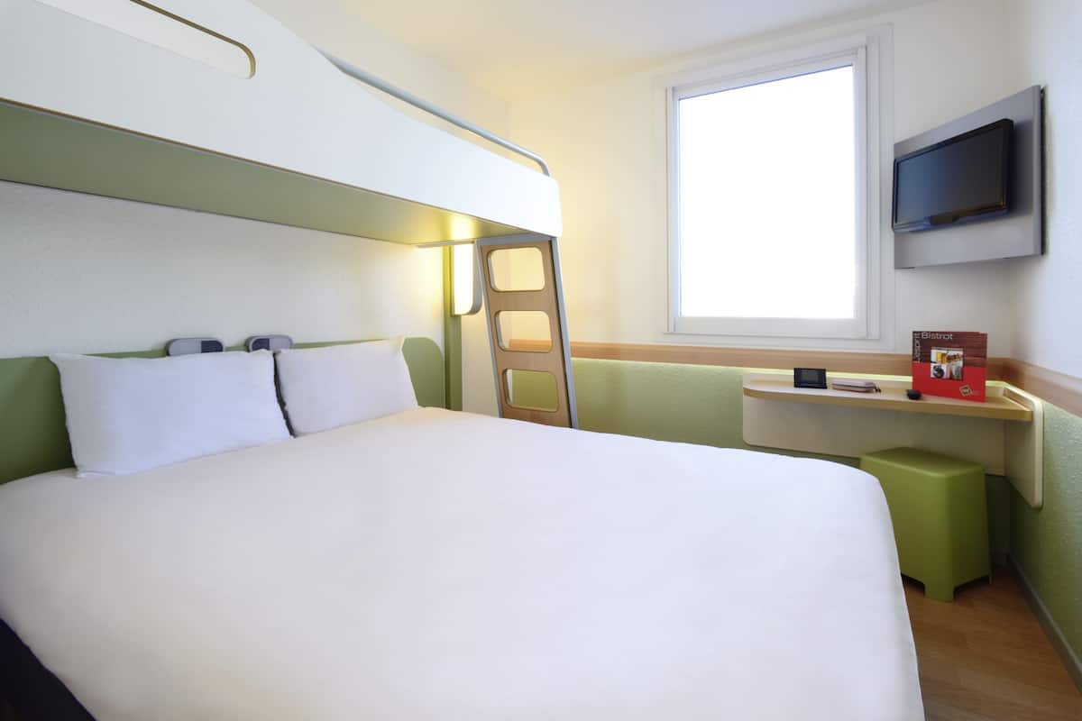 Premium bedding, desk, blackout curtains, soundproofing