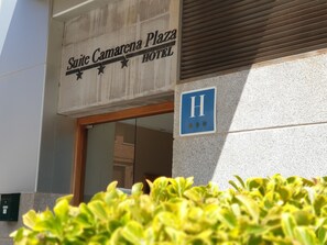Property entrance - Hotel Suite Camarena (Teruel)