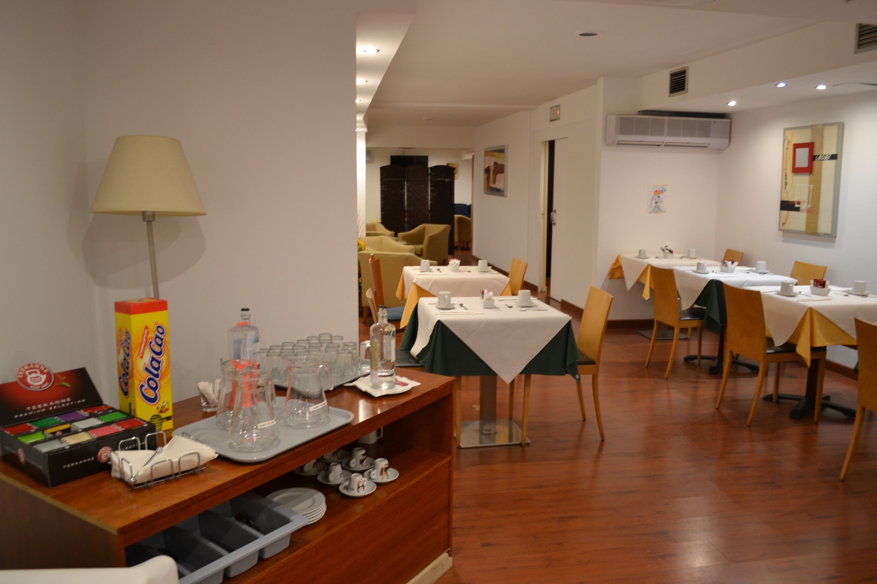 Daily buffet breakfast (EUR 9.50 per person)