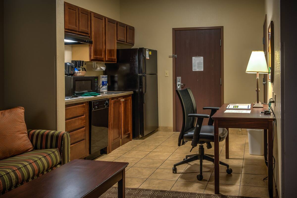 1 bedroom, desk, laptop workspace, blackout curtains