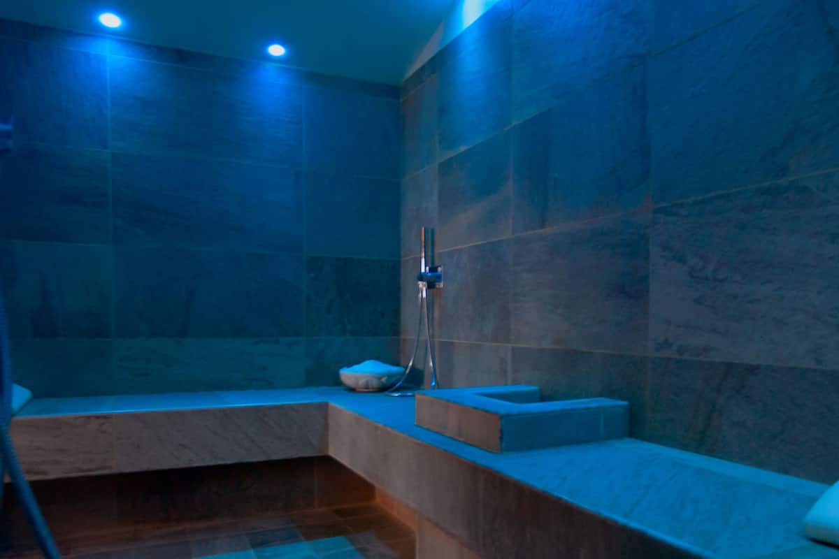 couples treatment room(s), turkish bath/hammam, body treatments