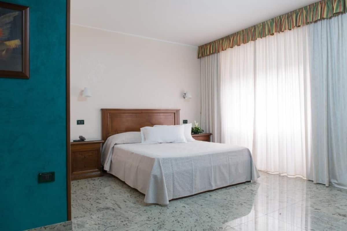 Classic Double or Twin Room, 1 Double Bed, Sea View