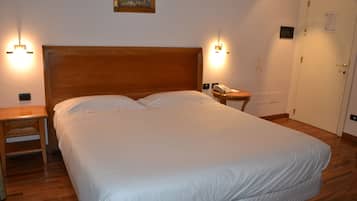 高級寢具、Select Comfort 床墊、迷你吧、客房內保險箱