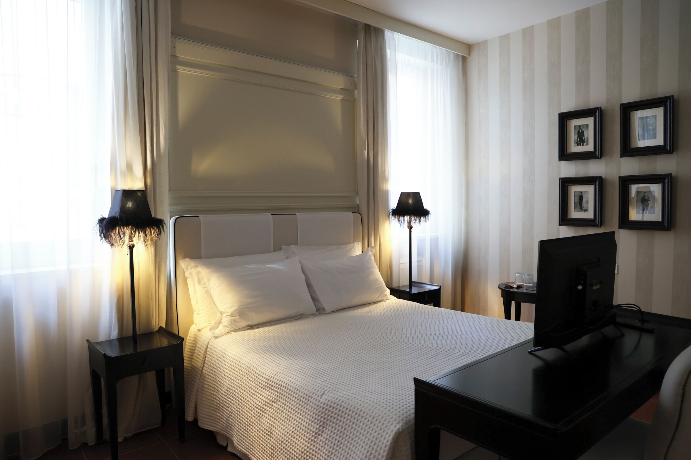 Superior-Zimmer | Allergikerbettwaren, Minibar, Zimmersafe, individuell dekoriert