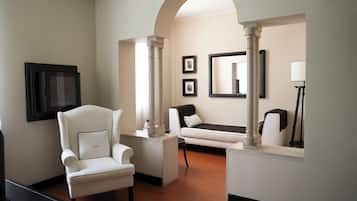 Camera Deluxe | Biancheria da letto ipoallergenica, minibar, una cassaforte in camera