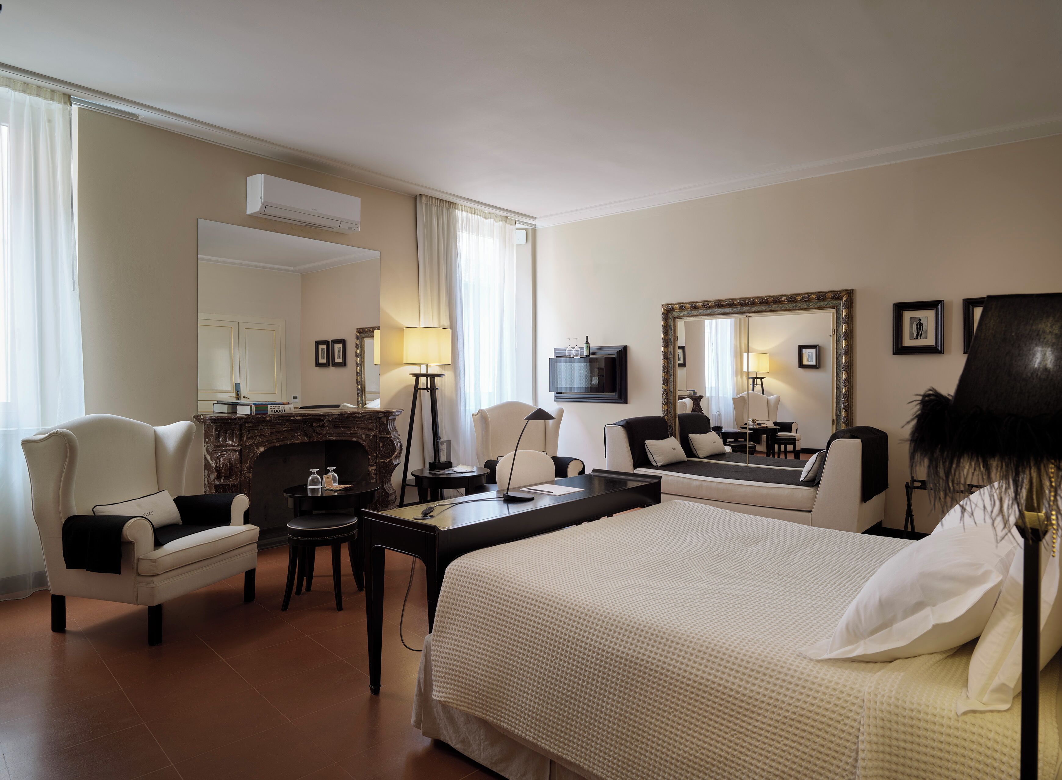 Habitación Deluxe | Ropa de cama hipoalergénica, minibar, caja fuerte