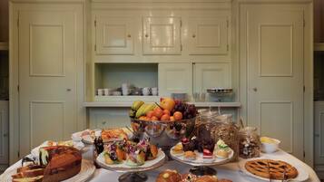 Daily buffet breakfast (EUR 10.00 per person)