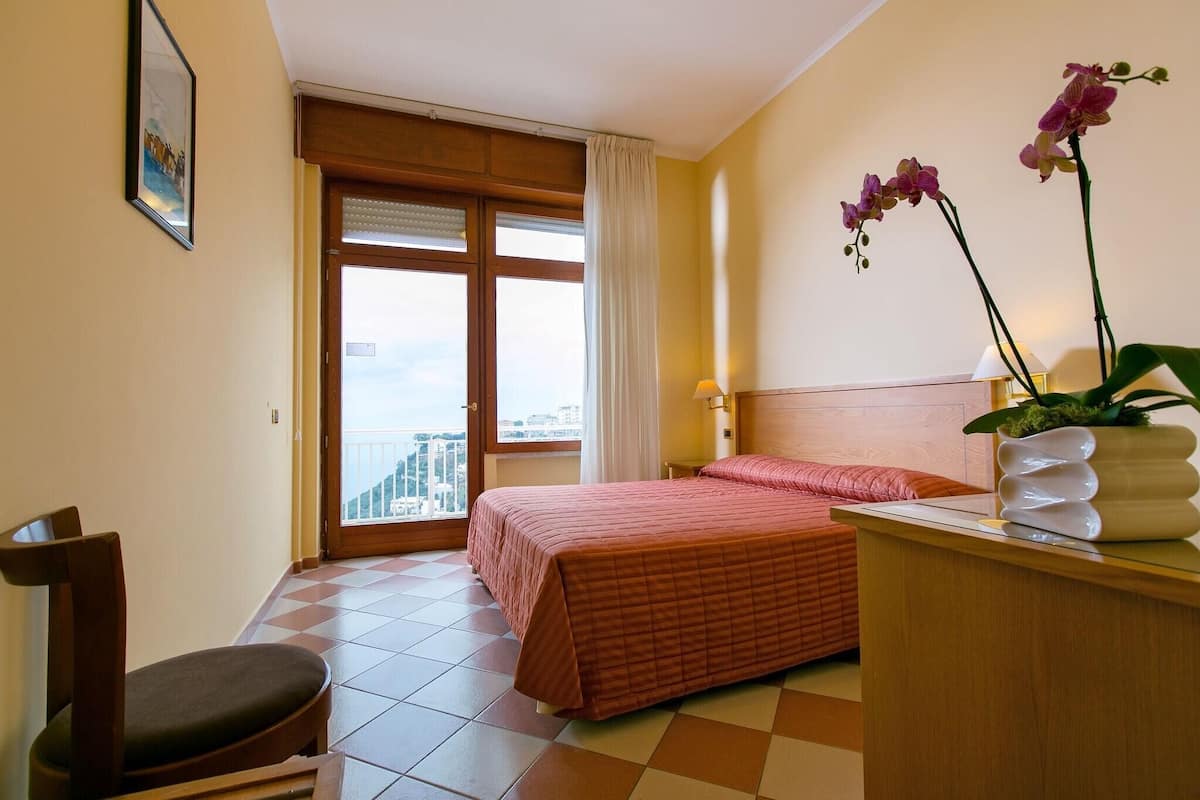 1 bedroom, minibar, in-room safe, desk