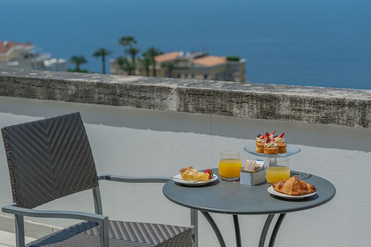 Superior Double or Twin Room, Terrace, Sea View | 1 bedroom, minibar, in-room safe, desk