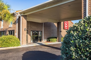 Exterior - Red Roof Inn Hardeeville (Hardeeville)