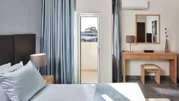 Classic Studio, Pool View | View from room