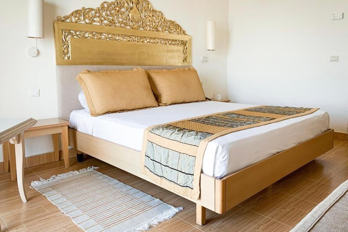 Soundproofing, bed sheets