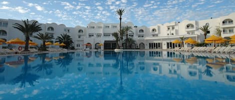 Indoor pool, outdoor pool