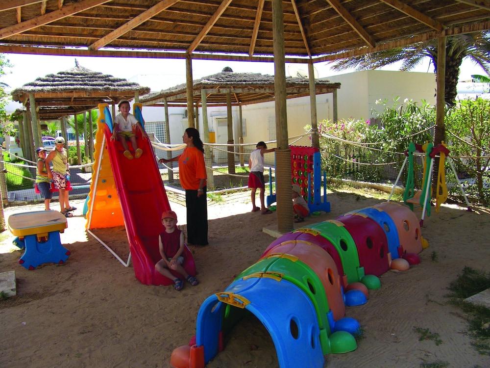 Club Novostar Dar Khayam Resort & Aqua Park
