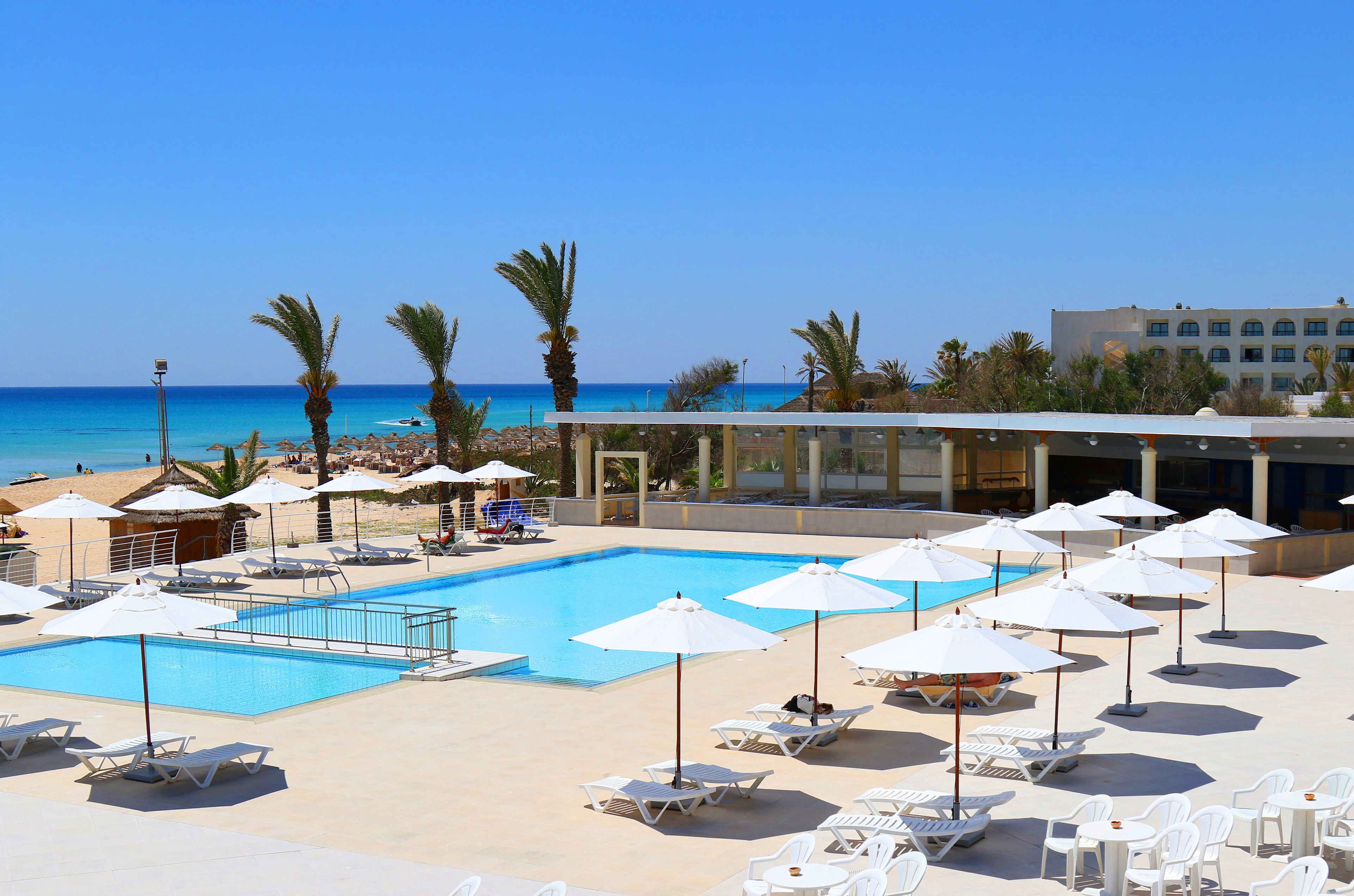 Indoor pool, 2 outdoor pools, pool umbrellas, pool loungers