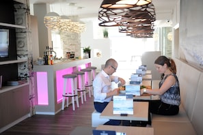 Lobby-Lounge