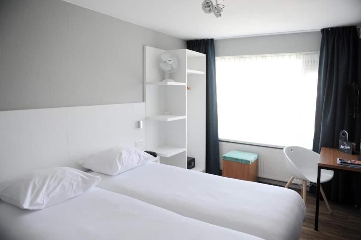 Twin Room, 2 Single Beds, Balcony