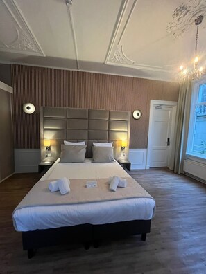 Suite Double | In-room safe, desk, laptop workspace, free WiFi - Andante Hotel (The Hague)