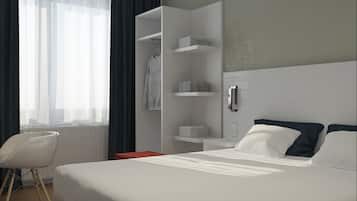 In-room safe, desk, laptop workspace, free WiFi