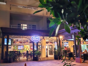 Sports bar