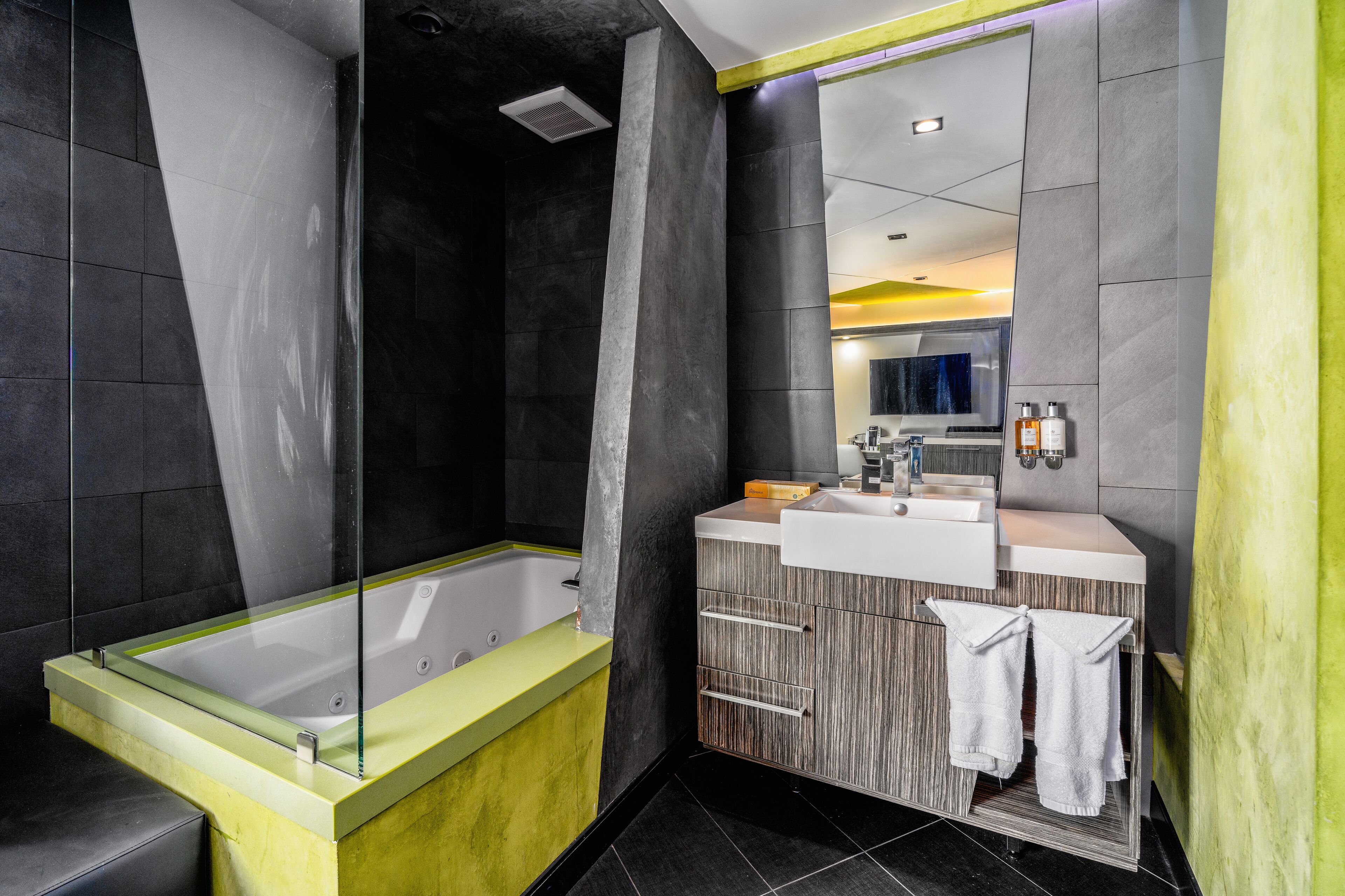 Photo - The Moment Hotel