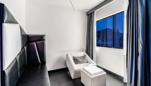 Peralatan tempat tidur premium, katil Tempur-Pedic 