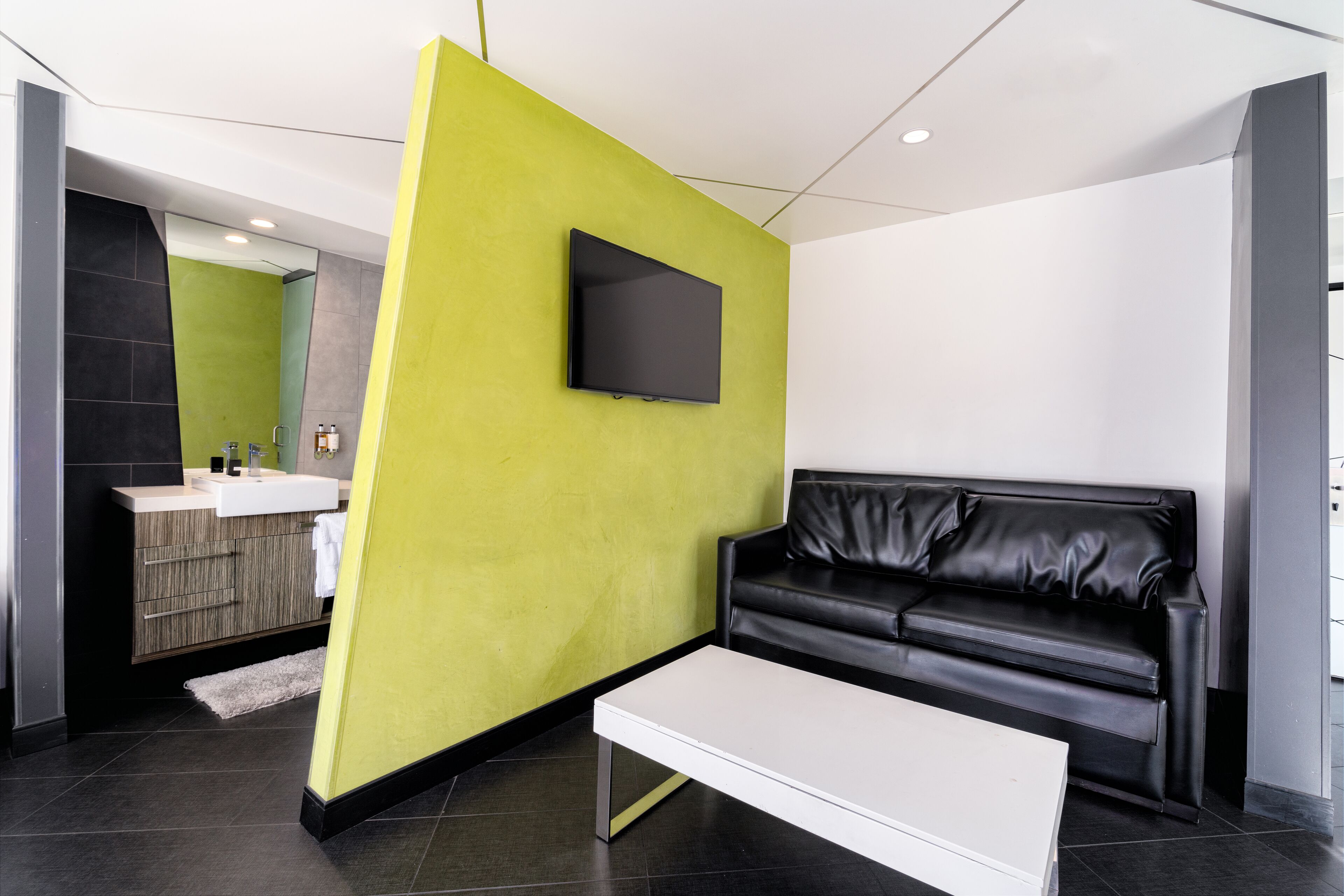 Photo - The Moment Hotel