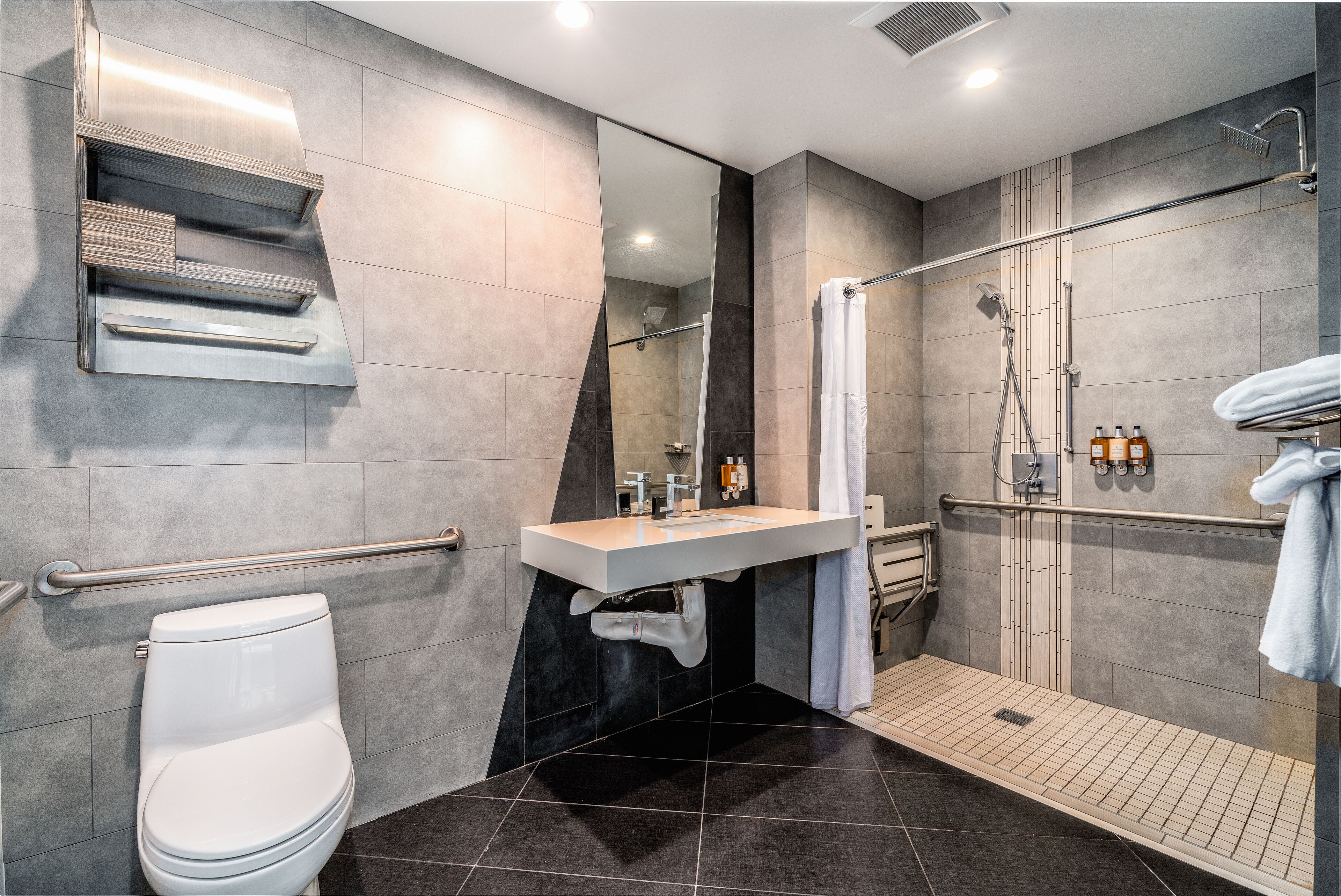 Photo - The Moment Hotel