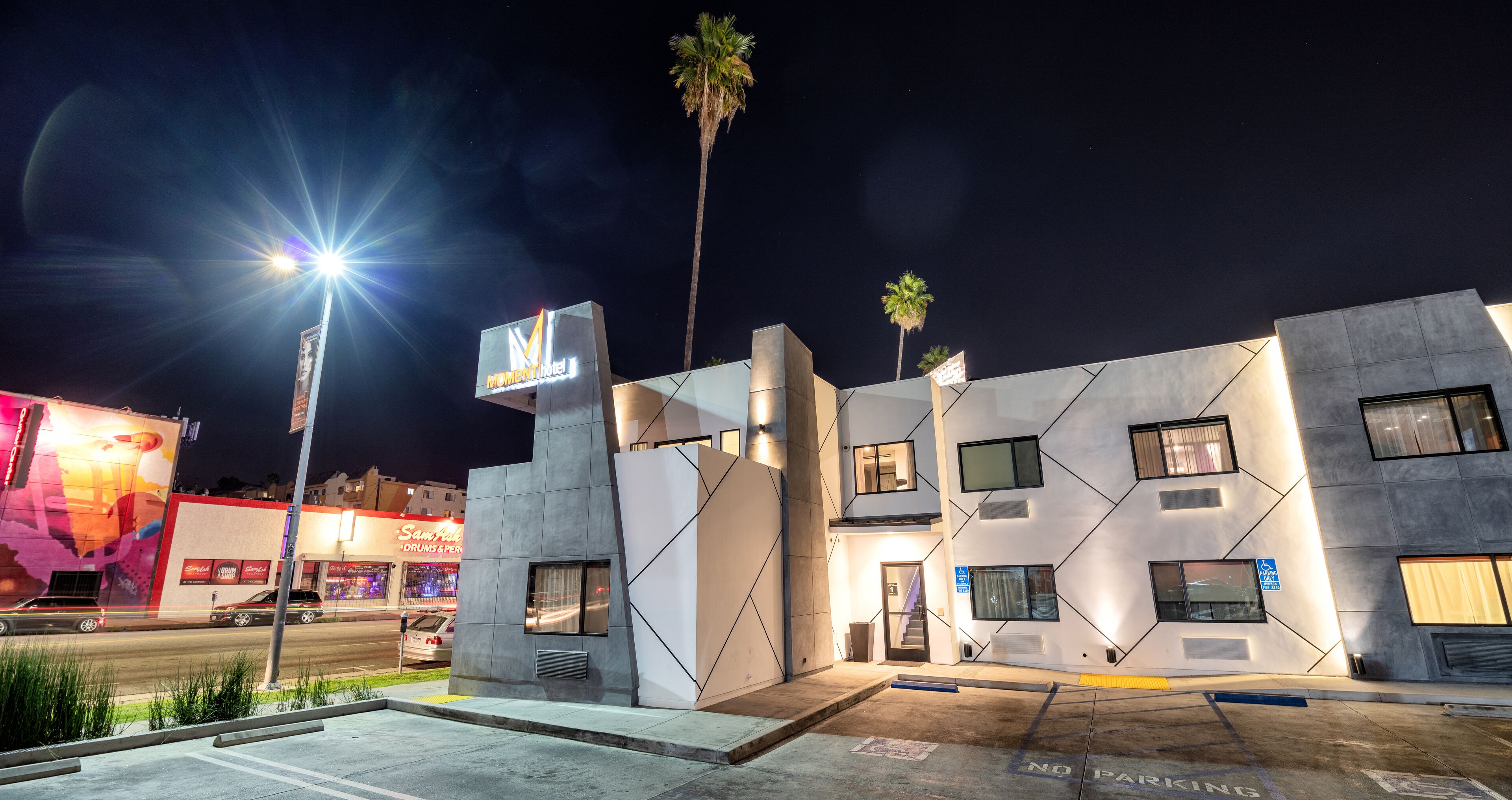 Photo - The Moment Hotel