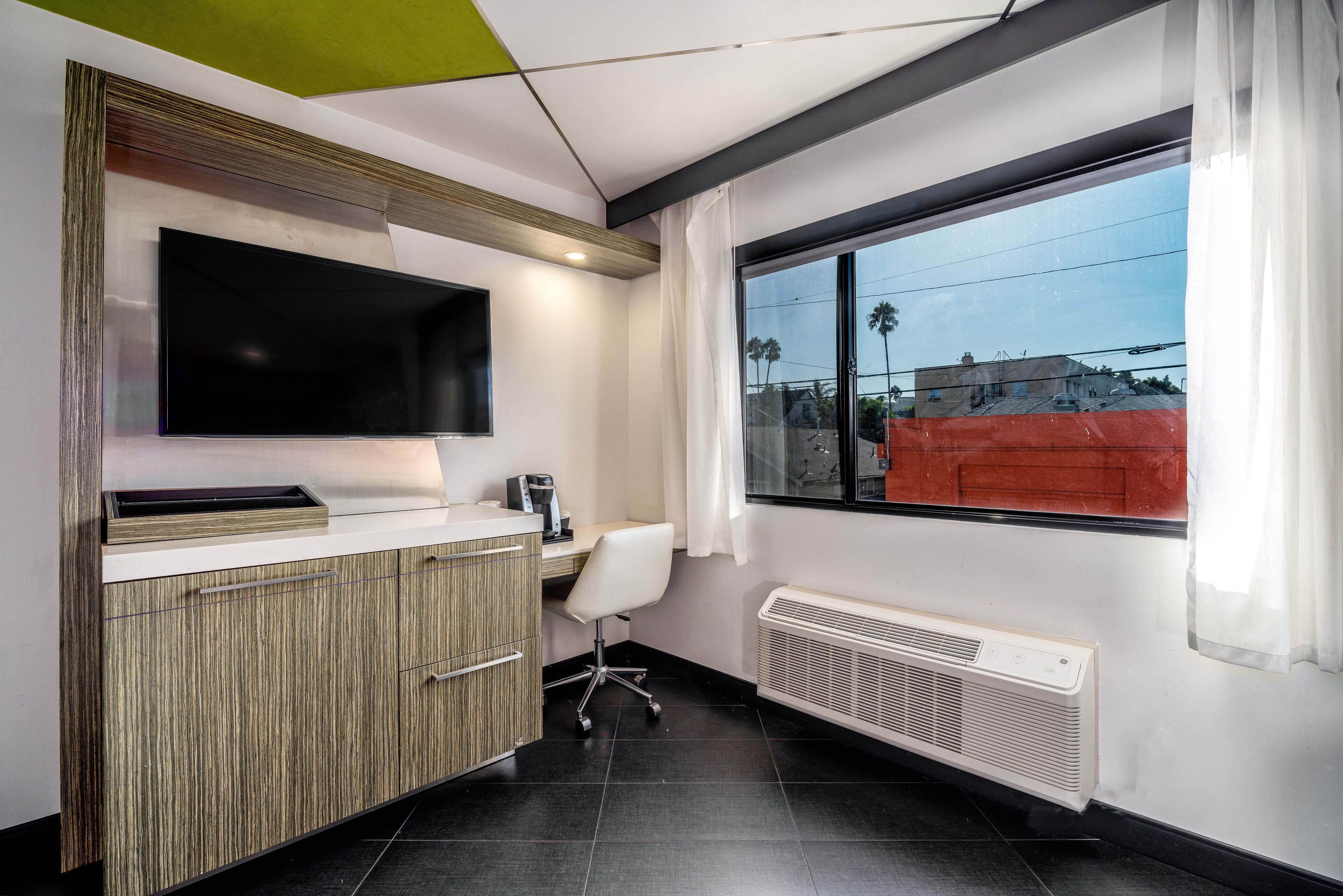 Photo - The Moment Hotel