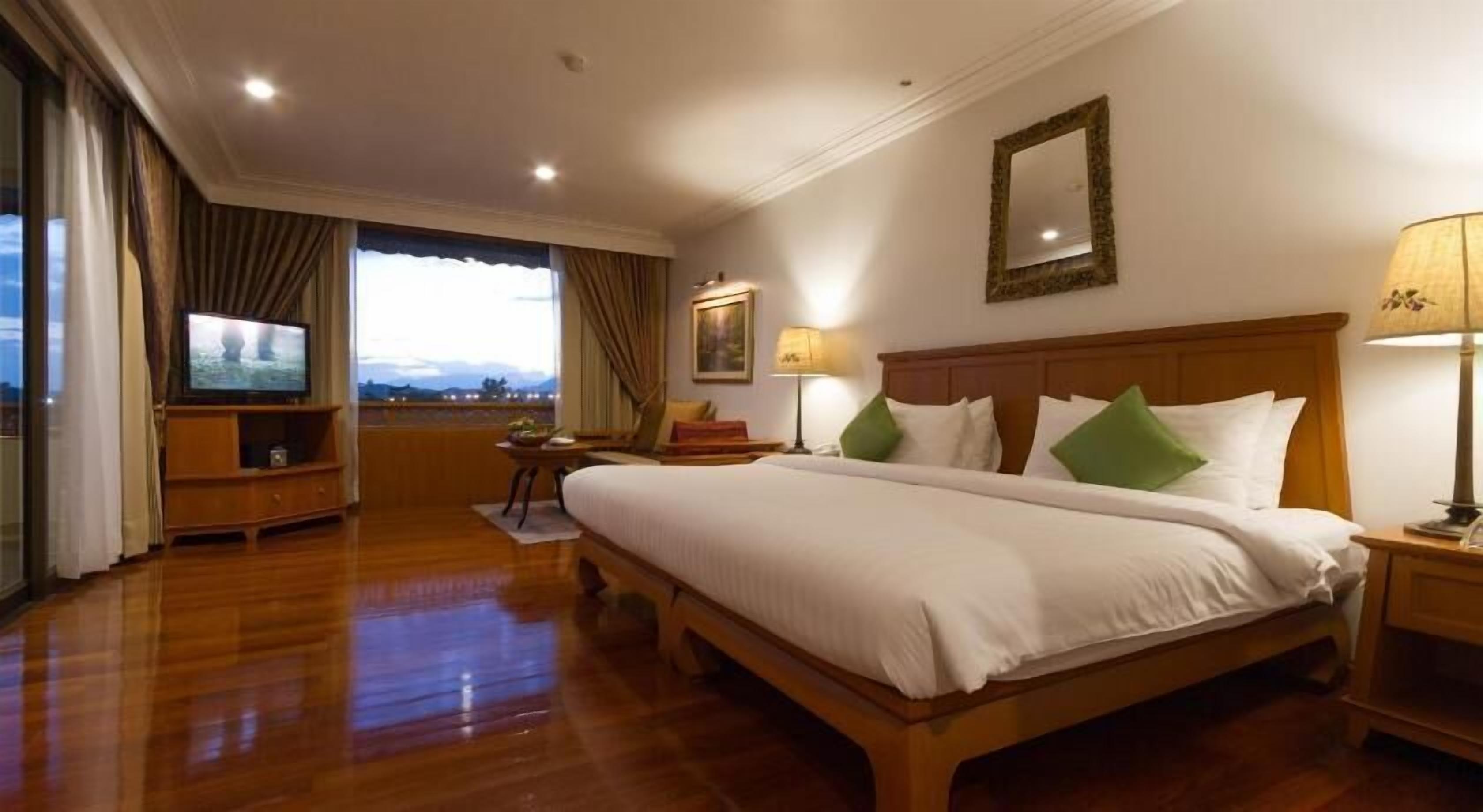 Minibar, in-room safe, desk, blackout curtains