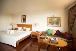 Suite, Balcony, River View | Minibar, in-room safe, desk, blackout drapes - The Imperial River House Resort (Chiang Rai)