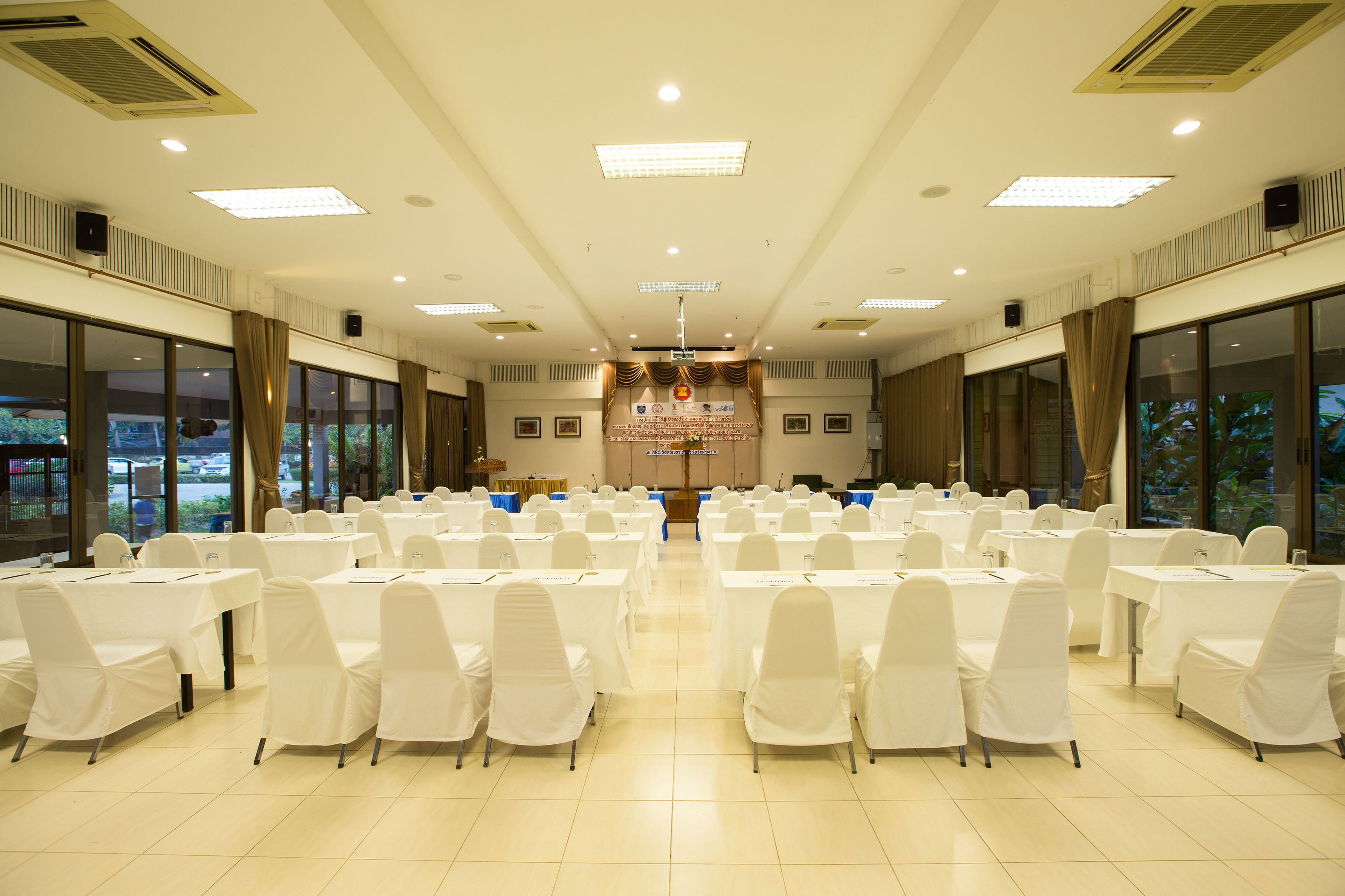 Meeting facility