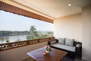 Suite, balcón, vista al río | Vista desde la habitación