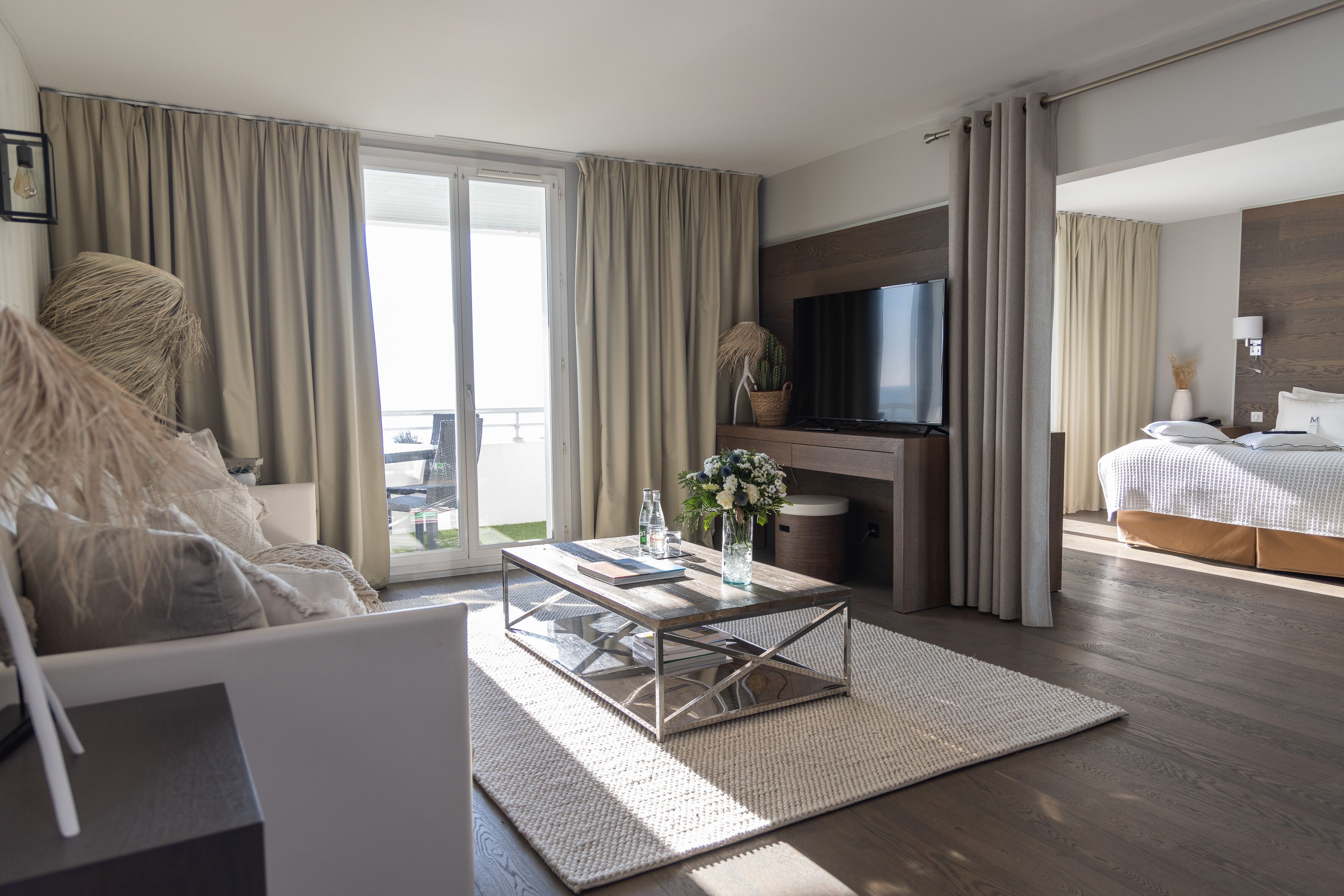 premium suite, ocean view | premium bedding, minibar, in-room safe, desk