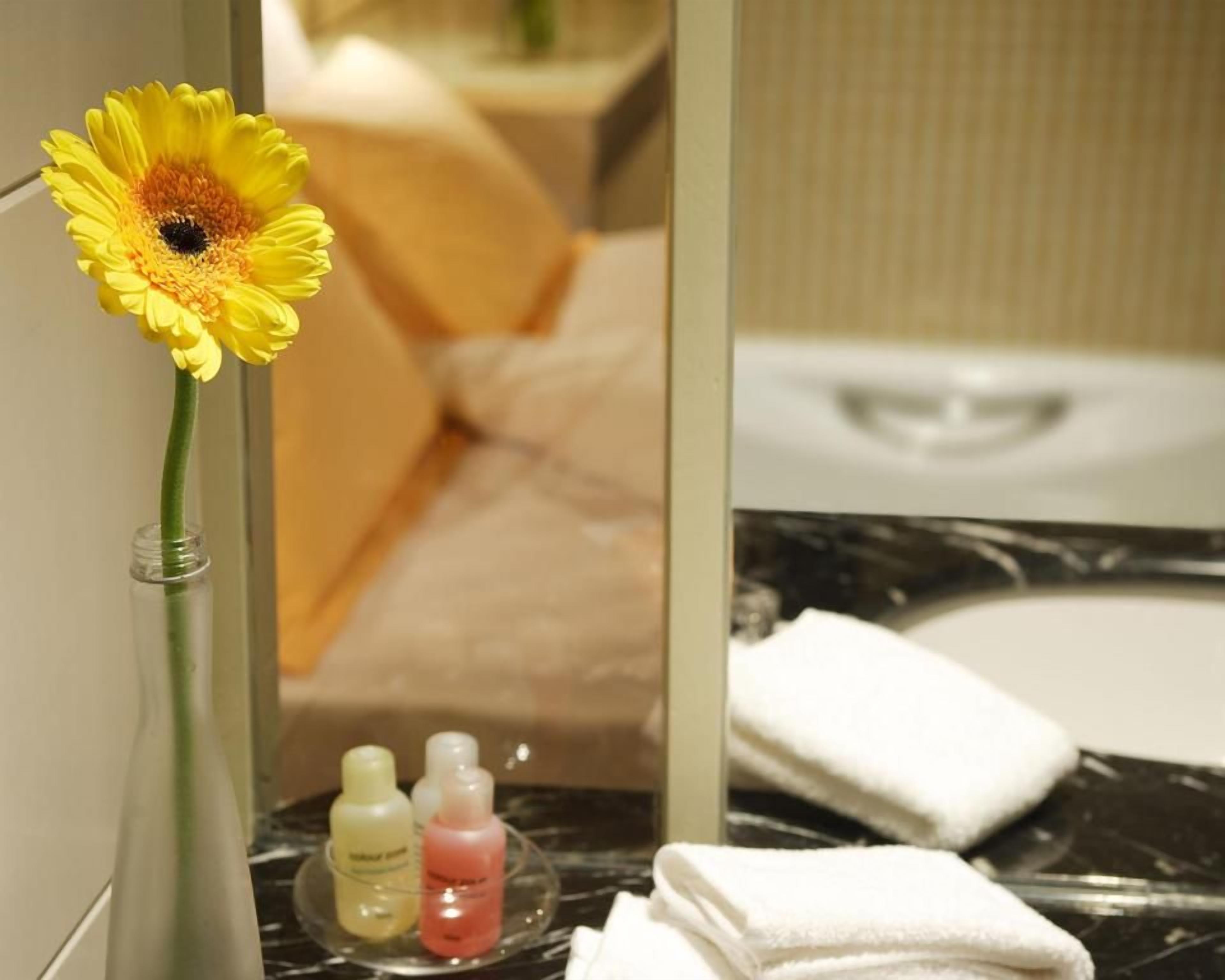 Photo - Cosmo Hotel Hong Kong by Dorsett Hotels