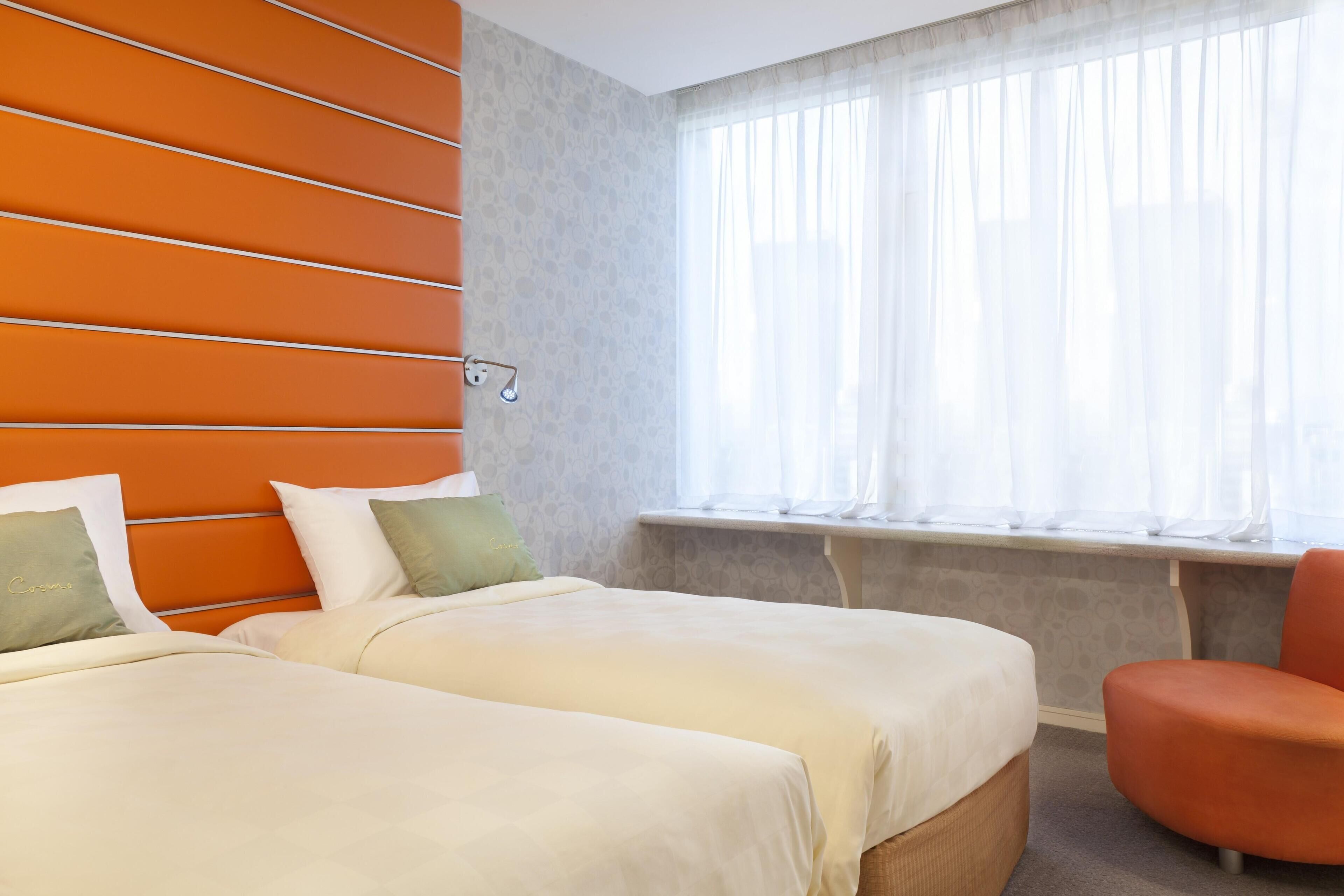 Hypo-allergenic bedding available, minibar, in-room safe, desk