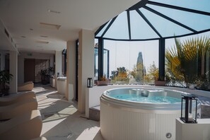 Espace de soins pour les couples, sauna, bain à remous, hammam, hammam