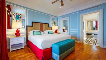 1 chambre, minibar, coffres-forts dans les chambres, bureau