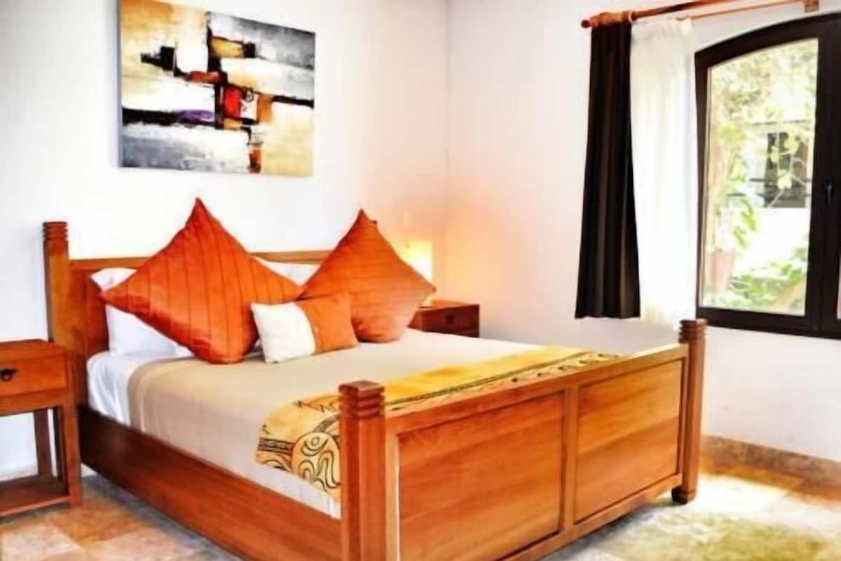 Egyptian cotton sheets, premium bedding, pillowtop beds, in-room safe