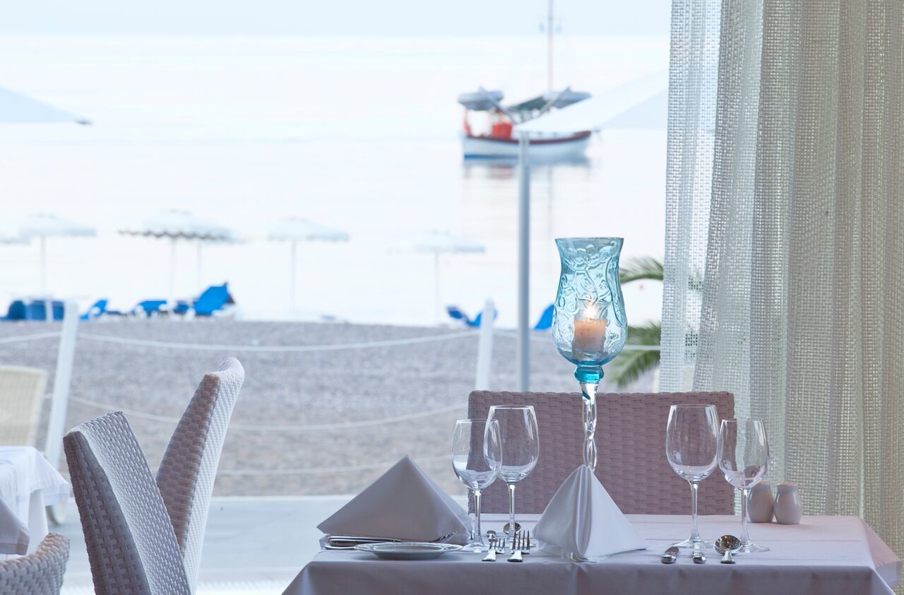 3 restaurantes; se sirven comidas y cenas