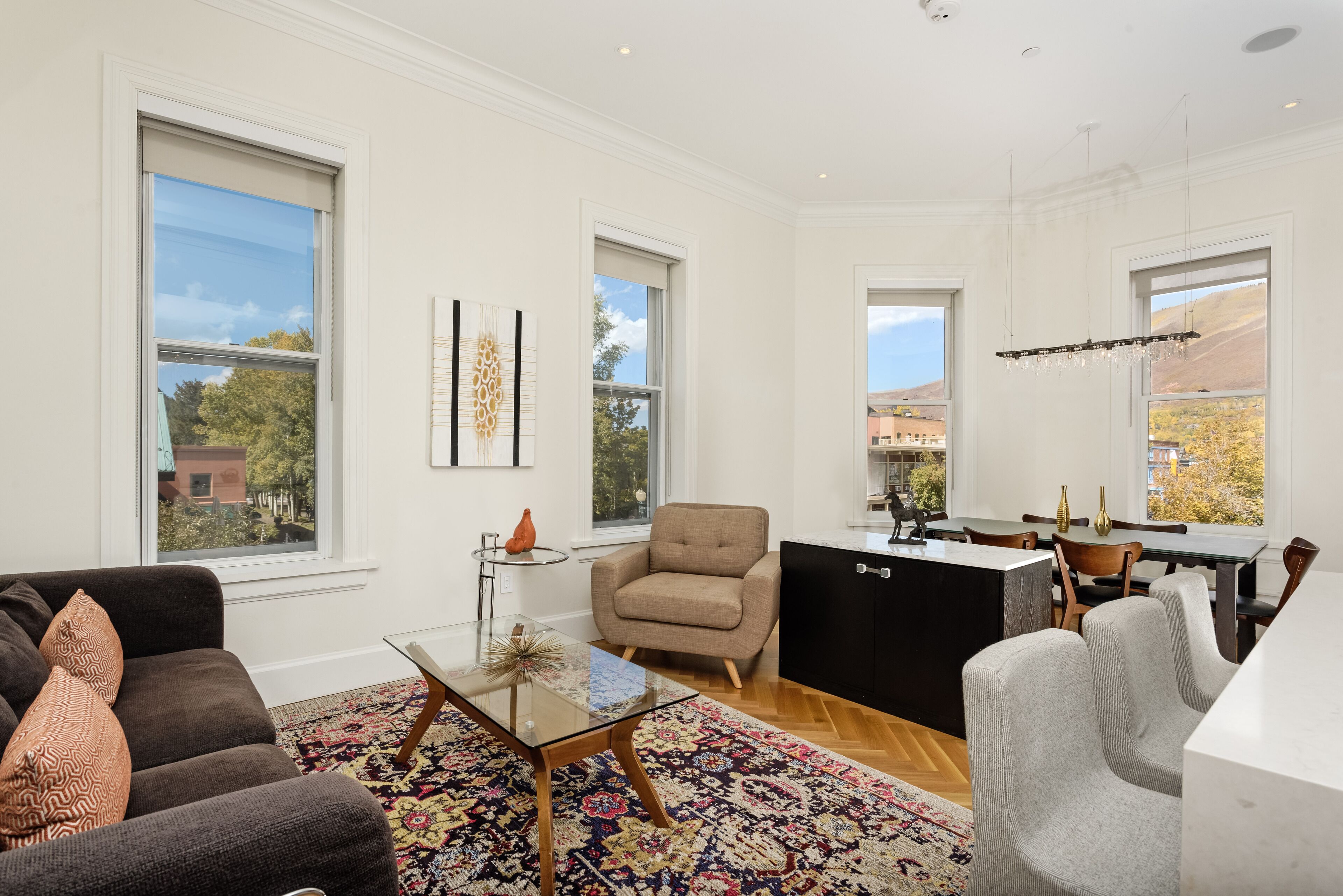 32-inch flat-screen tv with cable channels