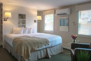 Kamar (Select Guest Room) | Selimut bulu angsa, didekorasi berbeda-beda, dan tirai kedap cahaya